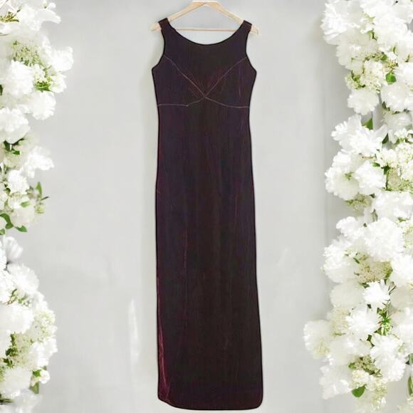 Watters And Watters Women's 12 Sleeveless Burgundy Colored Velvet Sheath Dress - Picture 1 of 11